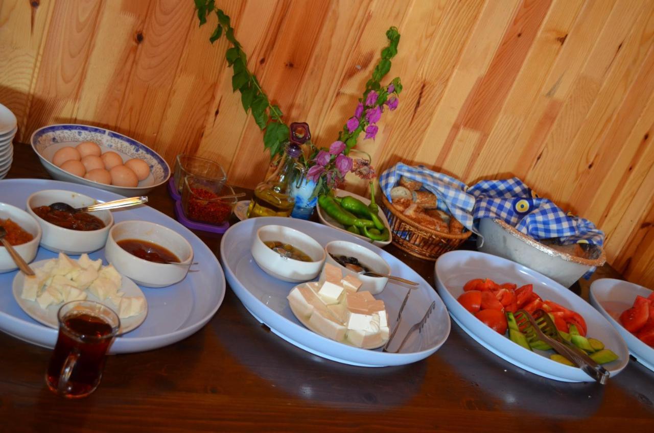 Tunays Pansiyon Bed and Breakfast Çıralı Eksteriør billede